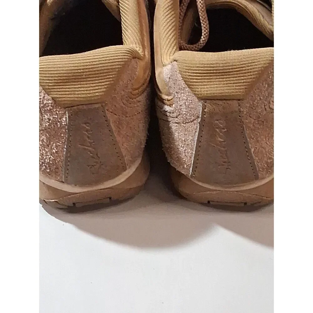 Skechers Womens Relaxed Fit Memory Foam Brown Leather Sneakers Size 8 SN49622